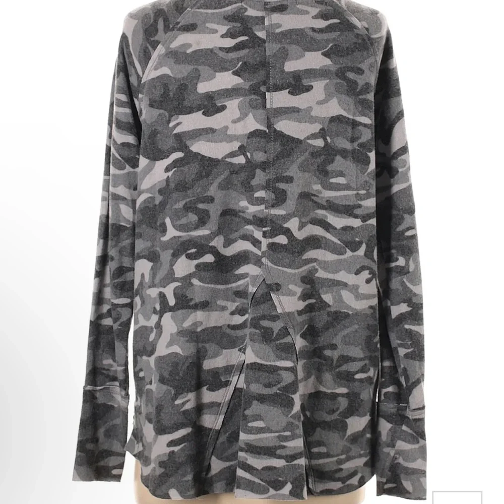 Micheal Stars Camo sweater size large New! - Picture 2 of 16